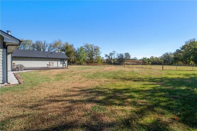 15016 246th Street, Lawrence, KS 66044