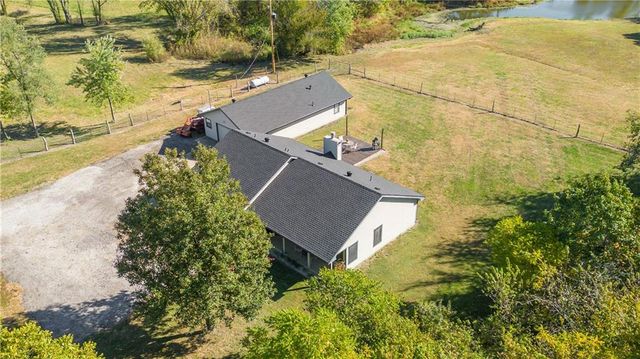 15016 246th Street, Lawrence, KS 66044