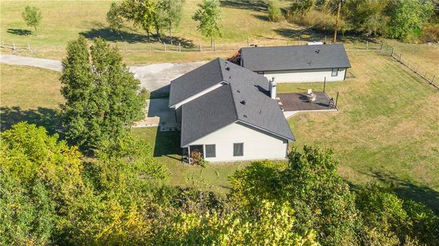 15016 246th Street, Lawrence, KS 66044