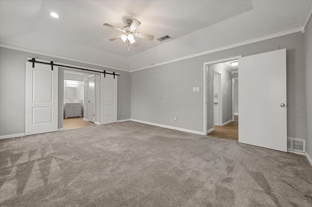 213 Meadowhill Drive, Benbrook, TX 76126