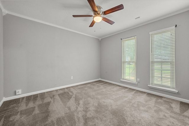 213 Meadowhill Drive, Benbrook, TX 76126