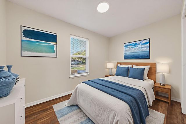 506 Oklahoma Avenue, Bacliff, TX 77518