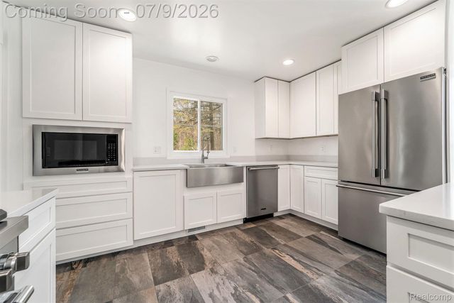 26914 Pebblestone Street, Southfield, MI 48034