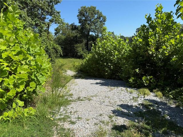 18358 and 18362 Ponderosa Drive, Springdale, AR 72764
