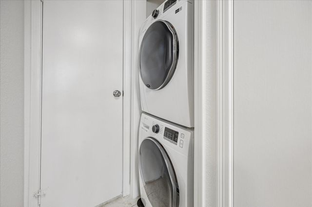 2750 Holly Hall Street 1516, Houston, TX 77054