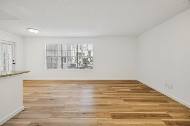 2750 Holly Hall Street 1516, Houston, TX 77054