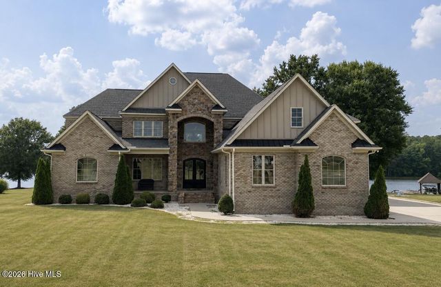 6344 Golden Pond Road, Elm City, NC 27822