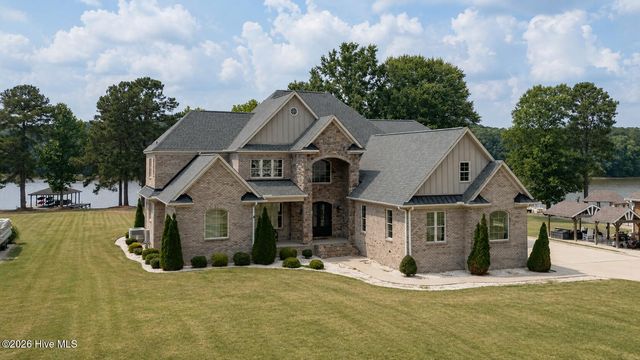 6344 Golden Pond Road, Elm City, NC 27822