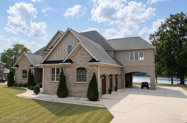 6344 Golden Pond Road, Elm City, NC 27822