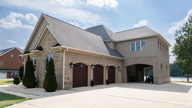 6344 Golden Pond Road, Elm City, NC 27822