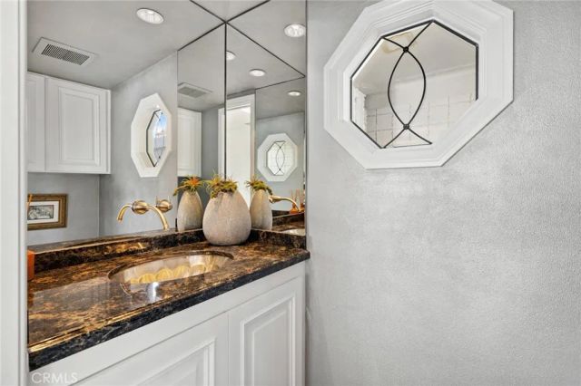 16445 Wimbledon Lane, Huntington Beach, CA 92649