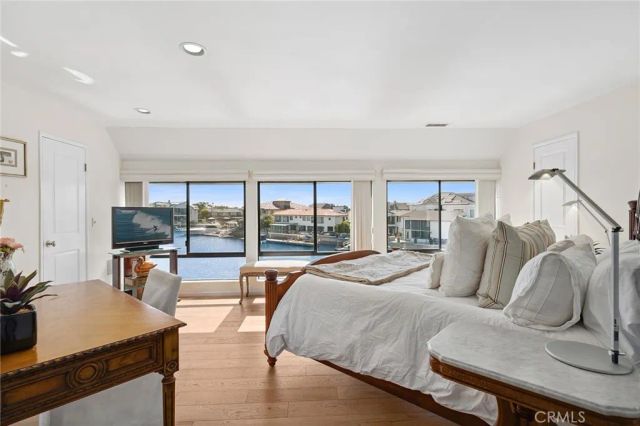 16445 Wimbledon Lane, Huntington Beach, CA 92649