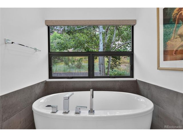 863 Circle Dr, Boulder, CO 80302