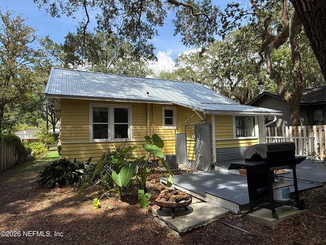 2720 APACHE Avenue, Jacksonville, FL 32210