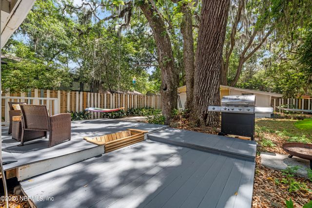 2720 APACHE Avenue, Jacksonville, FL 32210