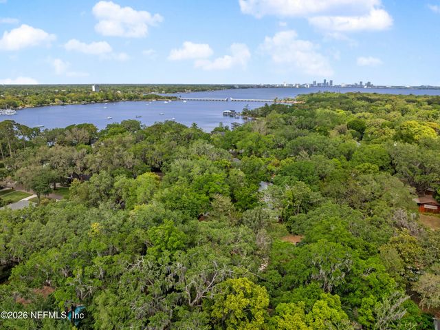 2720 APACHE Avenue, Jacksonville, FL 32210