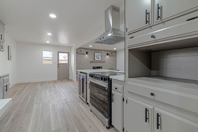 5729 N Bond Street, Fresno, CA 93710