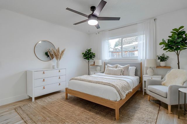 5729 N Bond Street, Fresno, CA 93710