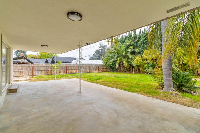 5729 N Bond Street, Fresno, CA 93710