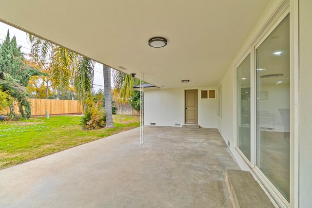 5729 N Bond Street, Fresno, CA 93710