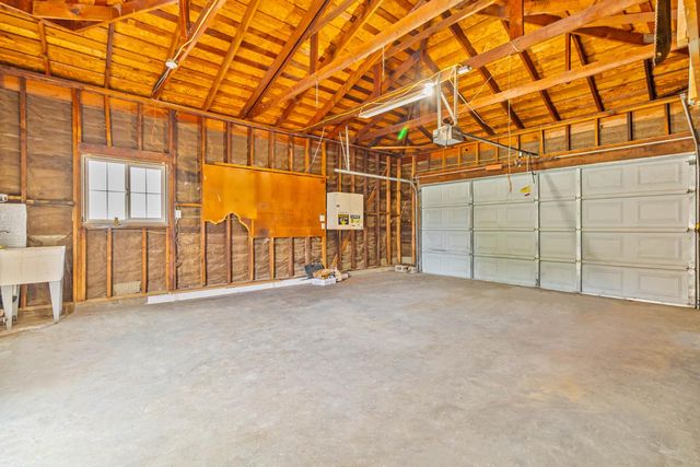 5729 N Bond Street, Fresno, CA 93710