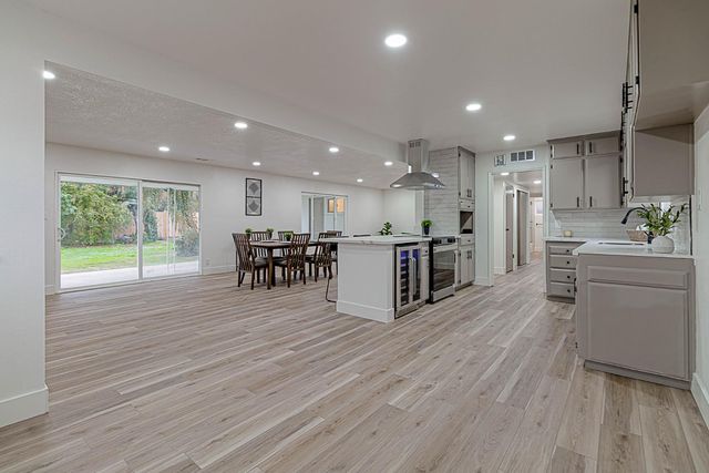 5729 N Bond Street, Fresno, CA 93710