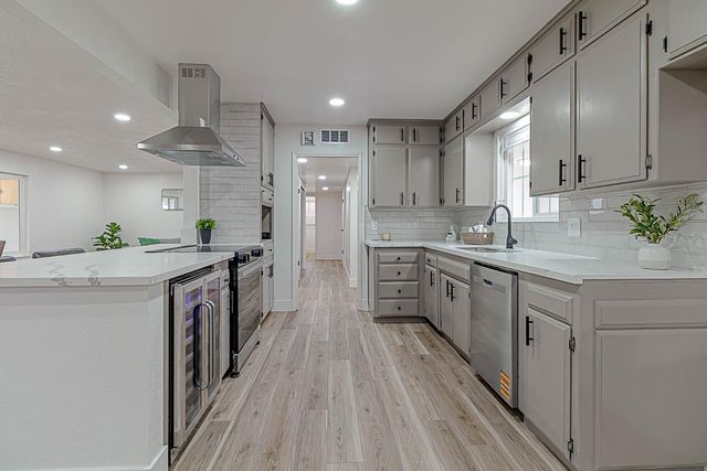 5729 N Bond Street, Fresno, CA 93710