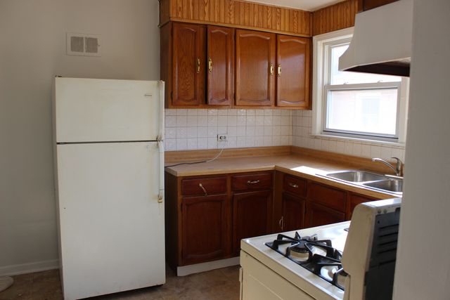 9119 La Crosse Avenue 2B, Skokie, IL 60077