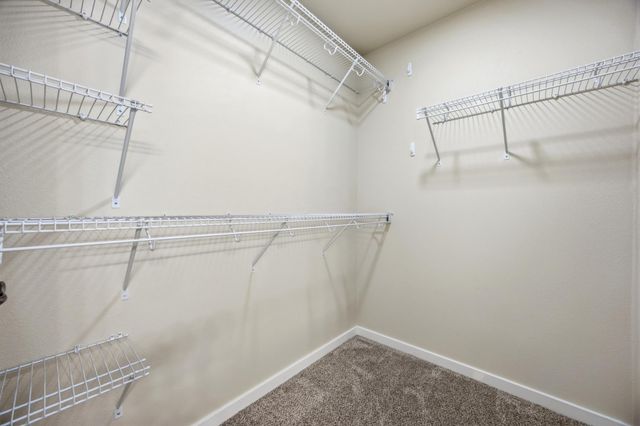 412 38th Avenue E, West Fargo, ND 58078