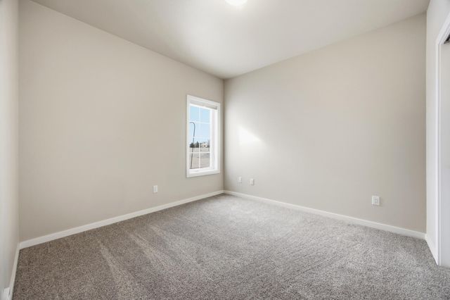 412 38th Avenue E, West Fargo, ND 58078