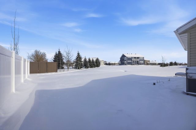 412 38th Avenue E, West Fargo, ND 58078