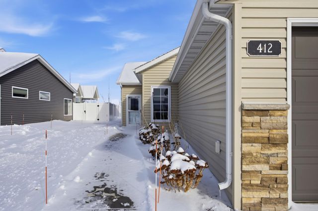 412 38th Avenue E, West Fargo, ND 58078
