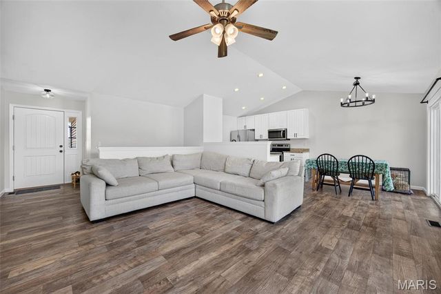 153 Rockford Drive, Troy, MO 63379