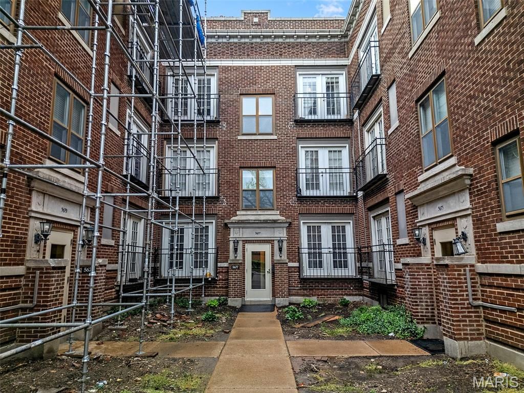 5677 Waterman Boulevard 11, St Louis, MO 63112