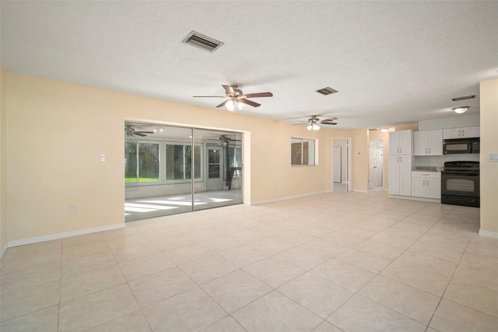 Image 12 of property listing at 6313 FLAMINGO DRIVE, Apollo Beach, FL 33572