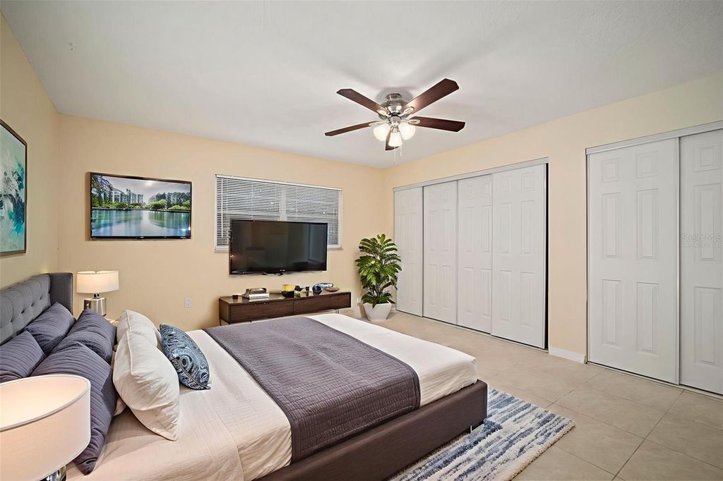 Image 13 of property listing at 6313 FLAMINGO DRIVE, Apollo Beach, FL 33572