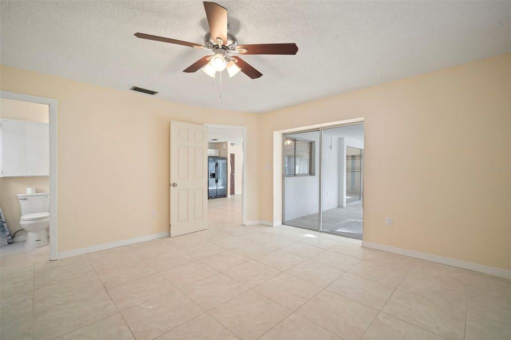 Image 15 of property listing at 6313 FLAMINGO DRIVE, Apollo Beach, FL 33572
