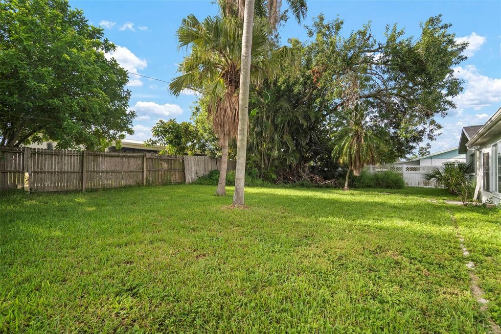 Image 34 of property listing at 6313 FLAMINGO DRIVE, Apollo Beach, FL 33572