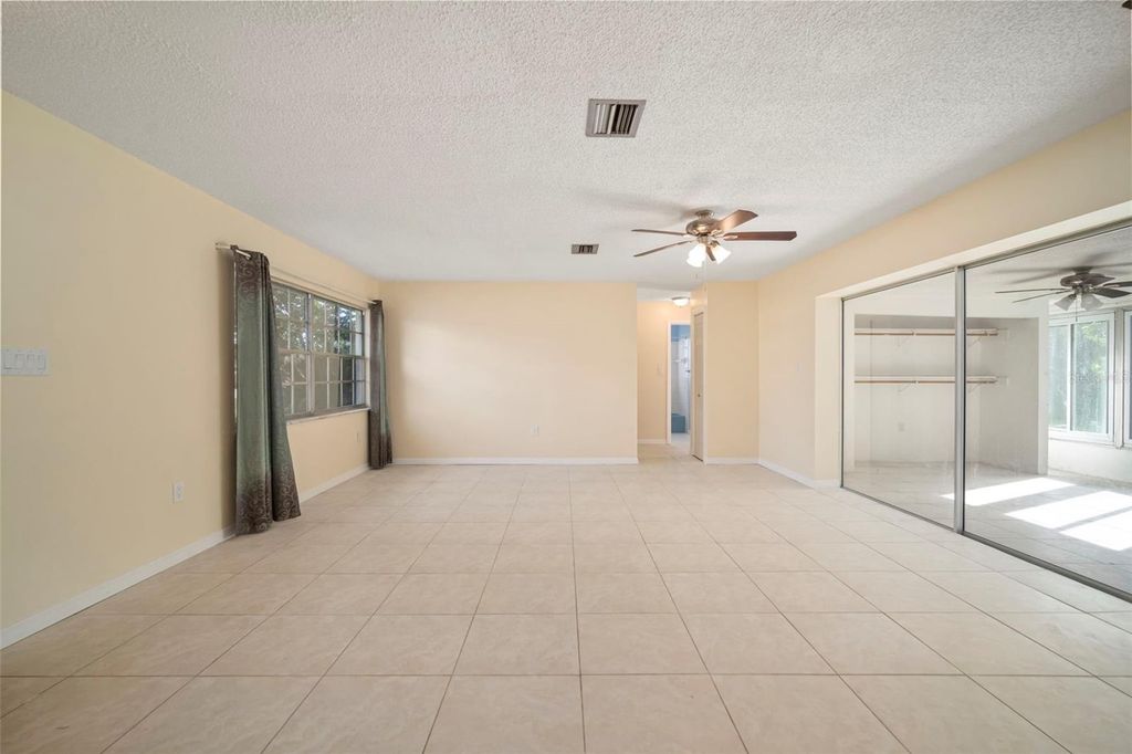 Image 7 of property listing at 6313 FLAMINGO DRIVE, Apollo Beach, FL 33572