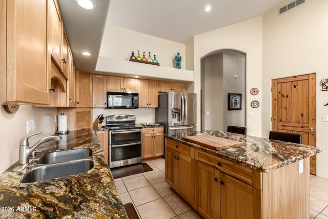 13849 E HAWKNEST Road, Scottsdale, AZ 85262