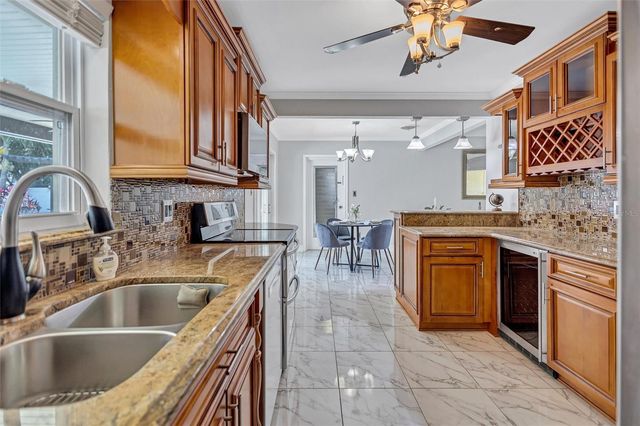 3890 BENSON AVENUE N, St Petersburg, FL 33713