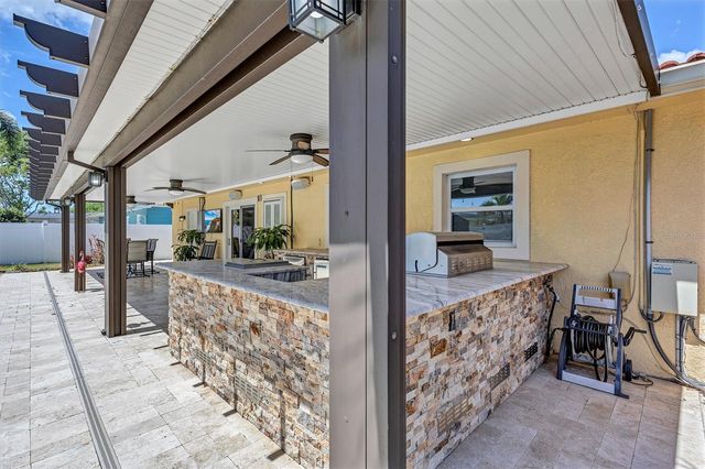 3890 BENSON AVENUE N, St Petersburg, FL 33713