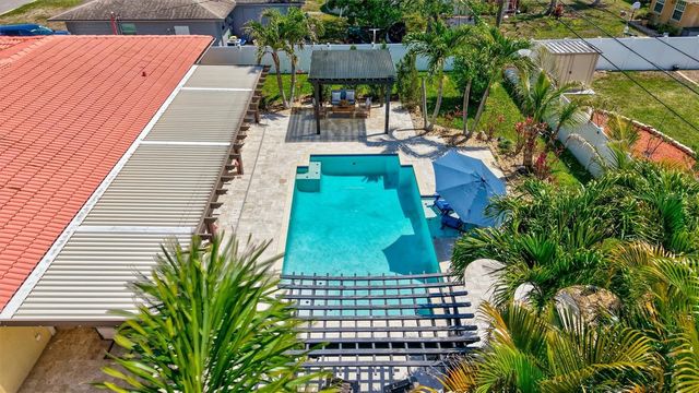 3890 BENSON AVENUE N, St Petersburg, FL 33713