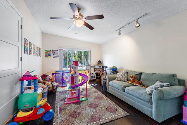 805 E Madison Avenue, Stuart, FL 34996