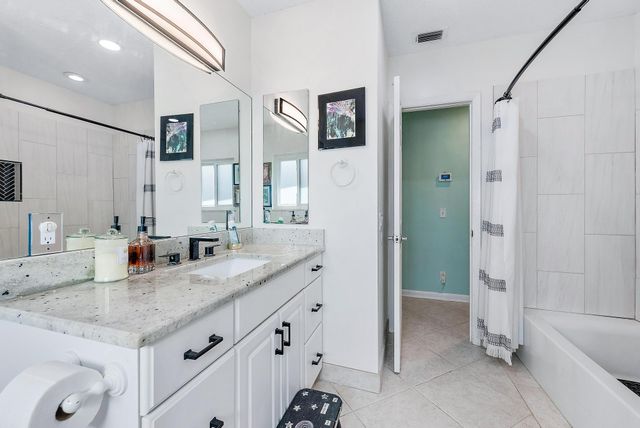 805 E Madison Avenue, Stuart, FL 34996