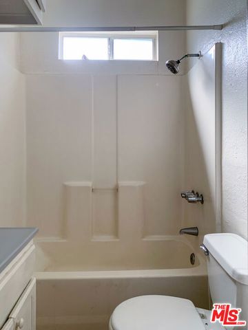 821 N Vendome Street, Los Angeles, CA 90026