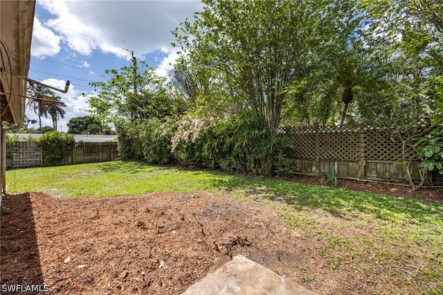 2261 11th ST N, Naples, FL 34103