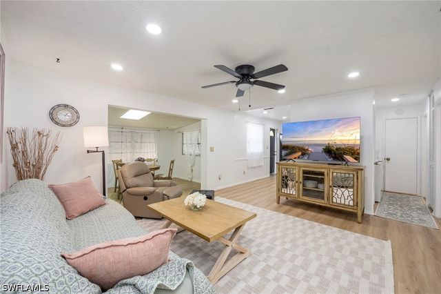 2261 11th ST N, Naples, FL 34103