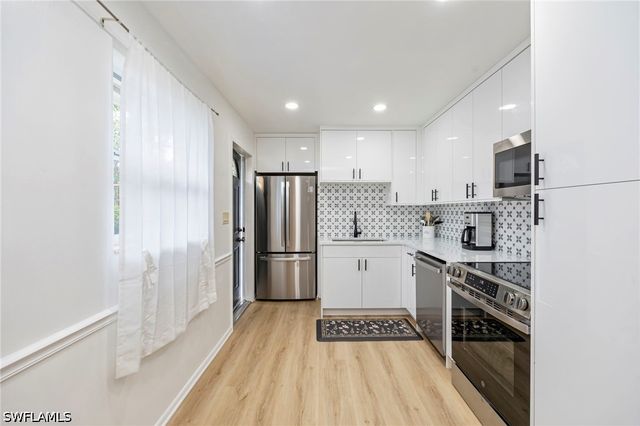 2261 11th ST N, Naples, FL 34103