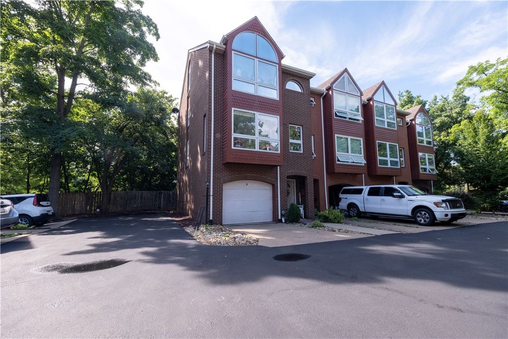 9 Graham Pl, Shadyside, PA 15232